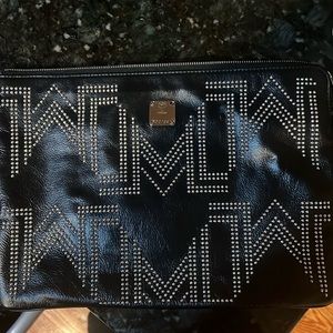Large MCM clutch